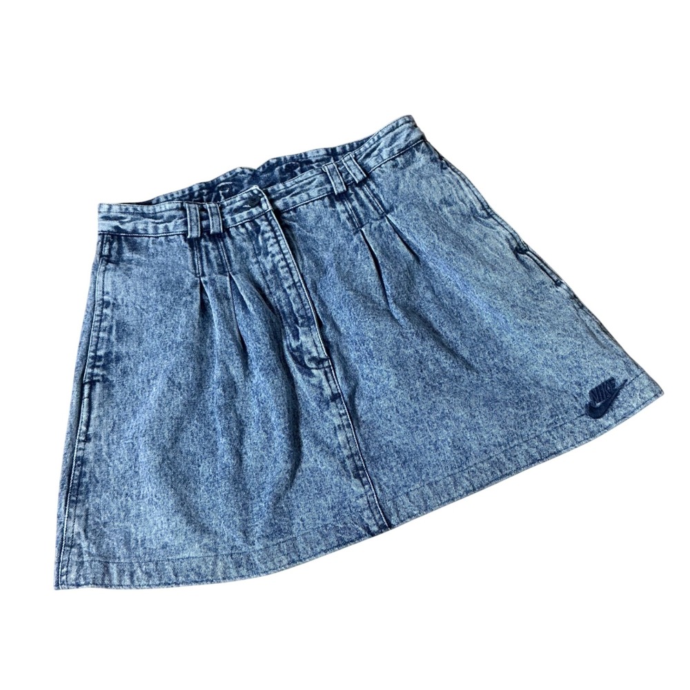 Nike Vintage 90s Acid Wash Denim Skirt Women M Blue Pleated Challenge Court Logo